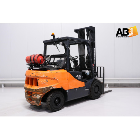 Chariot élévateur Gaz Doosan G-45-SC-5