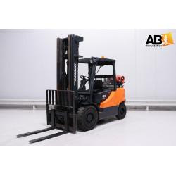 Chariot élévateur Doosan...