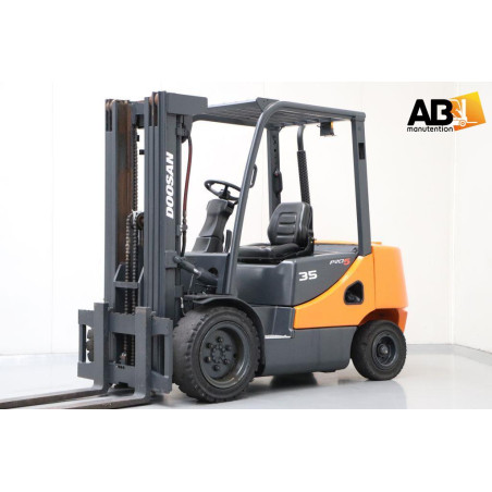 Chariot élévateur Diesel Doosan D-35-S