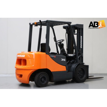 Chariot élévateur Diesel Doosan D-35-S