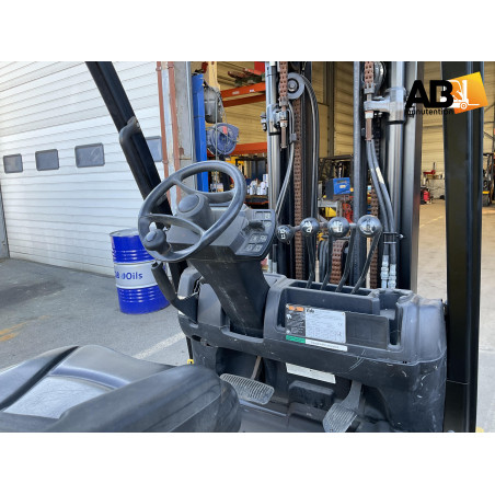 Chariot élévateur Gaz Yale GLP-16-VX