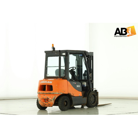 Chariot élévateur Diesel Doosan D-30-S-5