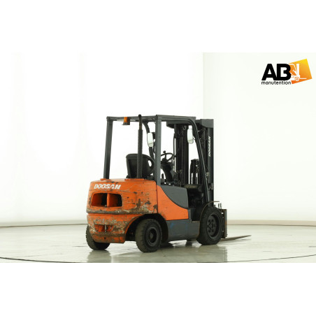 Chariot élévateur Diesel Doosan D-30-S-5