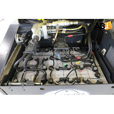 Chariot élévateur Electrique Multidirectionnel Combilift CBE-3000