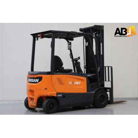 Chariot élévateur Electrique Doosan B-30-X-7