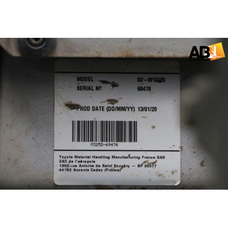 Chariot élévateur Diesel 2500kg Cesab M325D