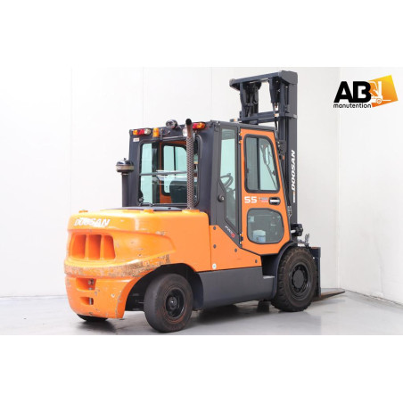 Chariot élévateur Diesel 5500kg Doosan D55SC-5