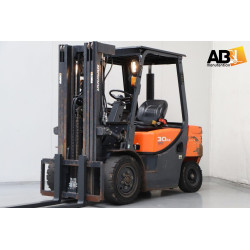 Chariot élévateur Diesel...