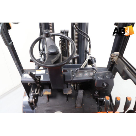 Chariot élévateur Diesel 3000kg Doosan D-30-GP