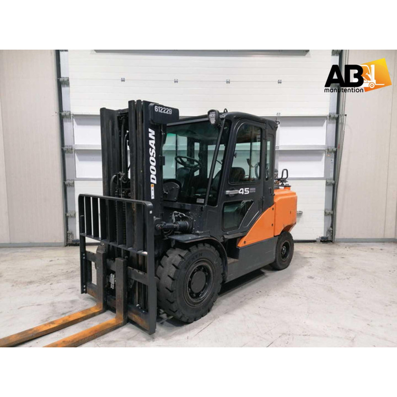 Chariot élévateur Gaz 4500kg Doosan G-45-SC-7