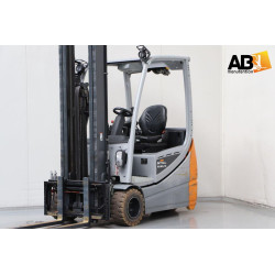 Chariot élévateur...