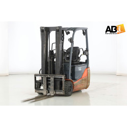 Chariot élévateur...