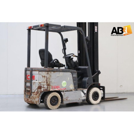 Chariot élévateur Electrique 2500kg TCM  FB-25-7