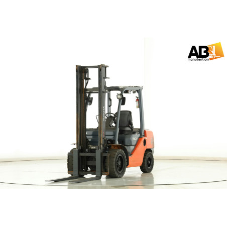 Chariot élévateur Diesel 2500kg Toyota 62-8-FD-30