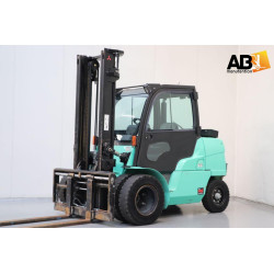 Chariot élévateur Diesel...