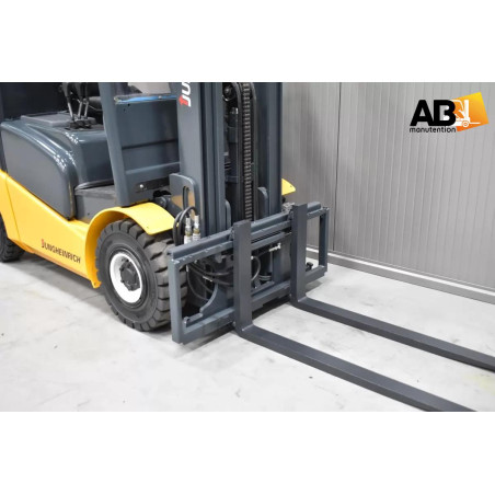 Chariot élévateur Gaz 1600kg Jungheinrich TFG-316