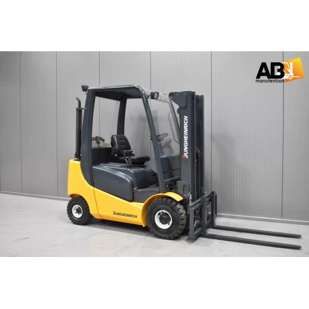 Chariot élévateur Gaz 1600kg Jungheinrich TFG-316