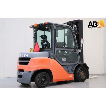 Chariot élévateur Diesel Toyota 40-8-FD-40-N