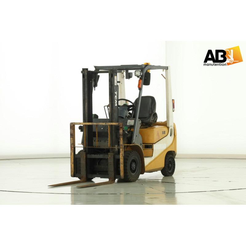Chariot élévateur Essence 1800kg TCM FG-18