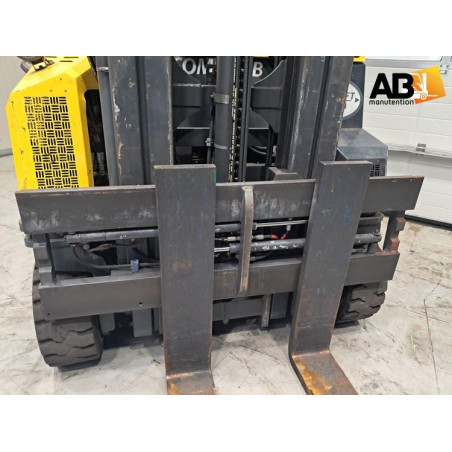 Chariot élévateur  Multidirectionnel Gaz Combilift CB-4000