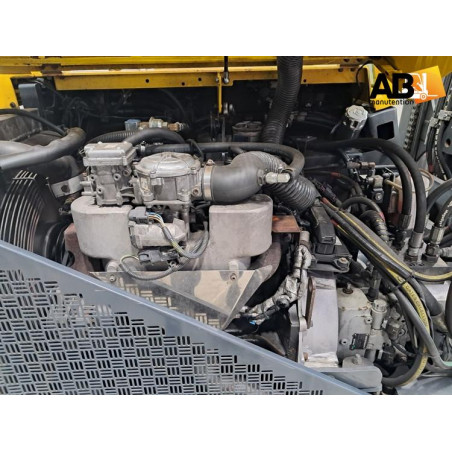 Chariot élévateur  Multidirectionnel Gaz Combilift CB-4000