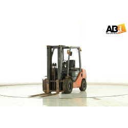 Chariot élévateur Diesel...