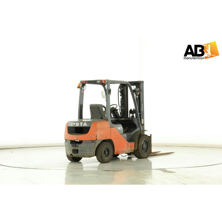 Chariot élévateur Diesel 3000kg Toyota 52-8-FD-30