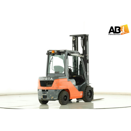 Chariot élévateur Diesel 3000kg Toyota 52-8-FDF-30