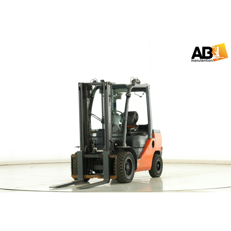 Chariot élévateur Diesel 3000kg Toyota 52-8-FDF-30