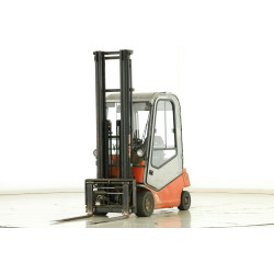 Chariot élévateur...