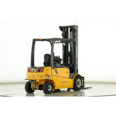 Chariot élévateur Electrique 4500kg Jungheinrich EFG-545