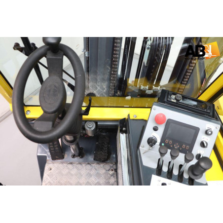 Chariot élévateur  Multidirectionnel Electrique Combilift CB4000