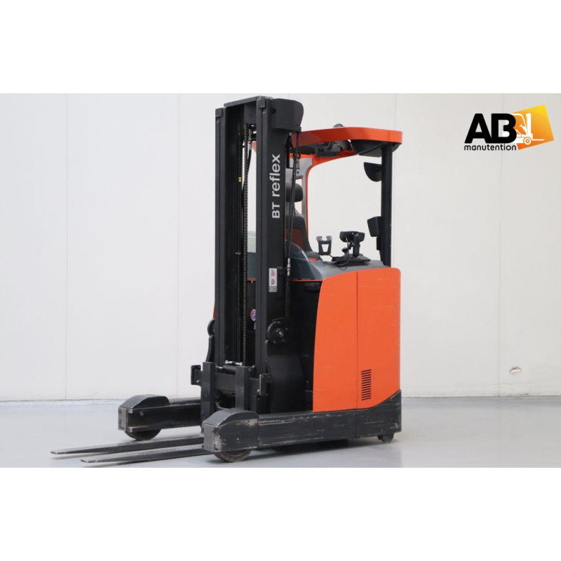 Chariot élévateur Rétractable 1400kg BT RRE140