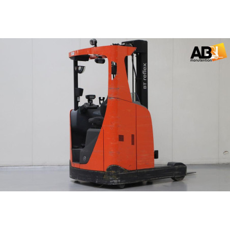 Chariot élévateur Rétractable 1400kg BT RRE140