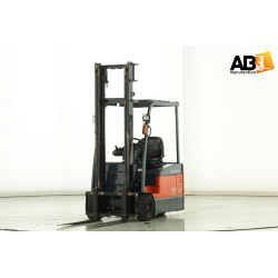 Chariot élévateur...