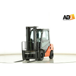 Chariot élévateur Diesel...