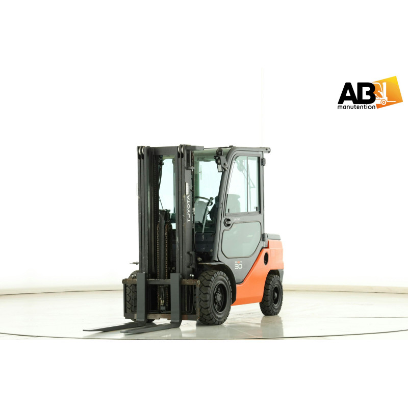 Chariot élévateur Diesel 3000kg Toyota 52-8-FDF-30