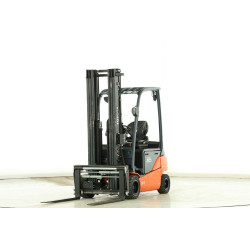 Chariot élévateur...