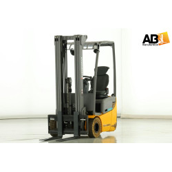 Chariot élévateur...