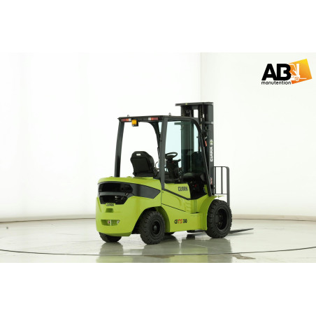 Chariot élévateur Diesel 3000kg Année 2024 Clark GTS-30-D Levage mât triplex 5500mm