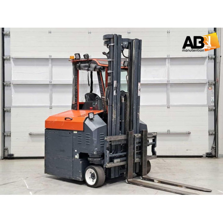 Chariot élévateur Combilift CBE-2500 Multidirectionnel Electrique 2500kg Année 2019 Levage mât triplex 5500mm