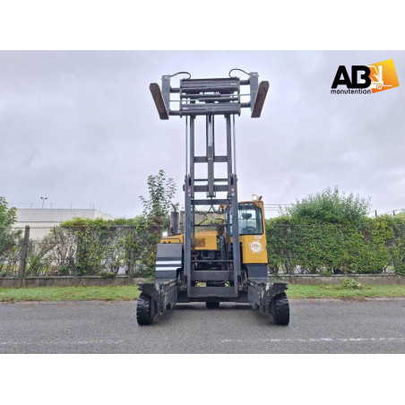 Chariot élévateur d' occasion Latéral ou Multidirectionnel gaz 8,0t Combilift C8000-15