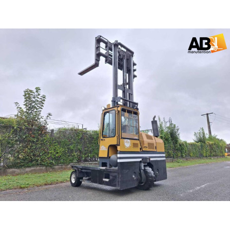 Chariot élévateur d' occasion Latéral ou Multidirectionnel gaz 8,0t Combilift C8000-15