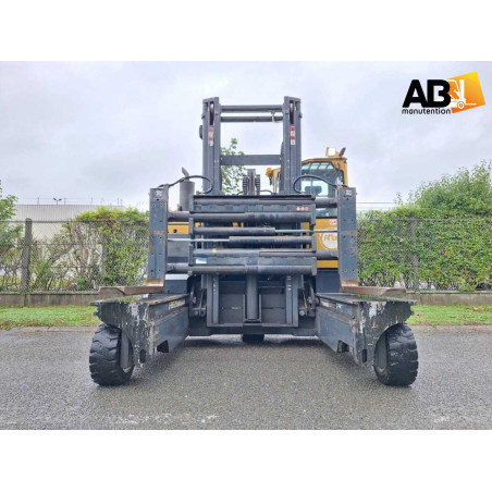 Chariot élévateur d' occasion Latéral ou Multidirectionnel gaz 8,0t Combilift C8000-15