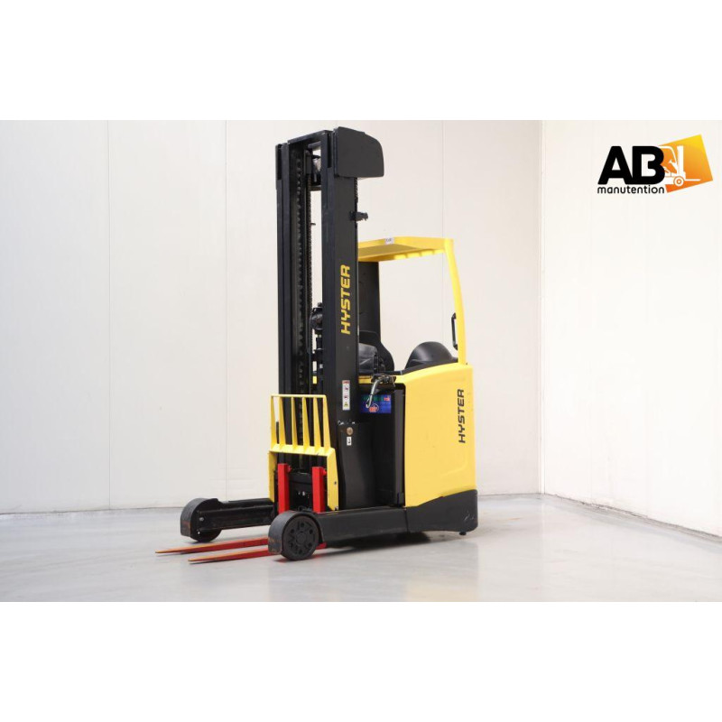 Chariot élévateur d'occasion Rétractable 1,4T Hyster R-1.4