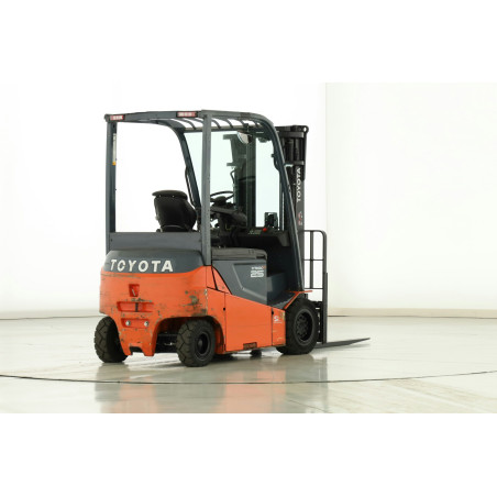 Chariot élévateur d'occasion Electrique 2,5T Toyota 8-FBMKT-25