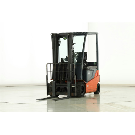 chariot elevateur occasion electrique  TOYOTA 2,5T - AB MANUTENTION 59
