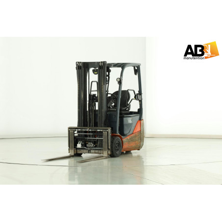 chariot elevateur occasion électrique 3 roues  toyota 1,6t - AB MANUTENTION 59