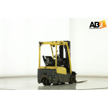 Chariot élévateur d'occasion Electrique 3 roues 1,8T Hyster J-1.8-XNT-MWB