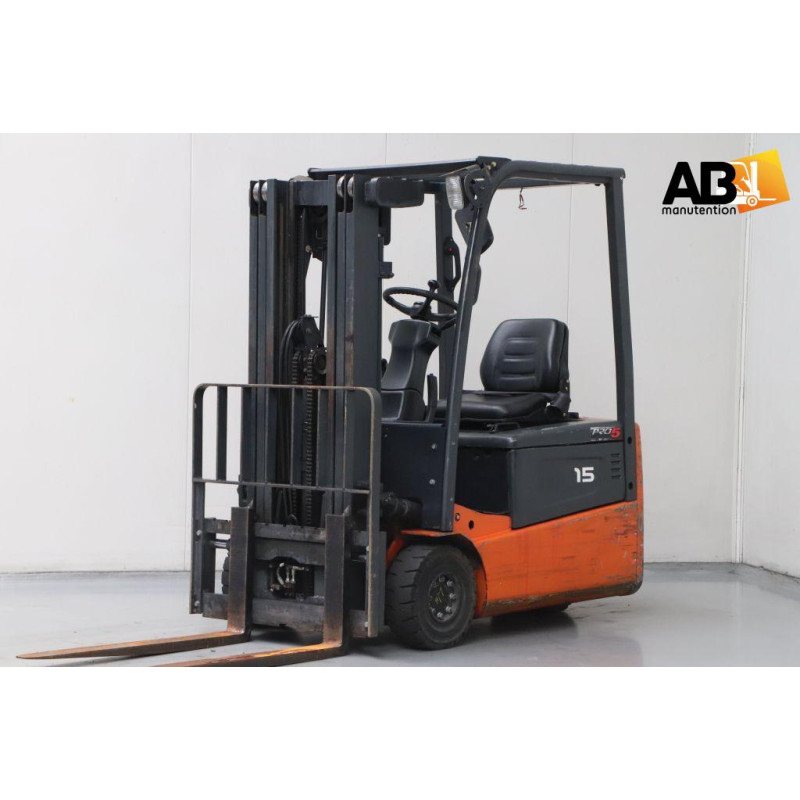 chariot elevateur électrique 3 roues d'occasion DOOSAN 1,5T - AB MANUTENTION 59